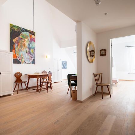 גמונדן Boutiquehotel Zum Goldenen Hirschen מראה חיצוני תמונה