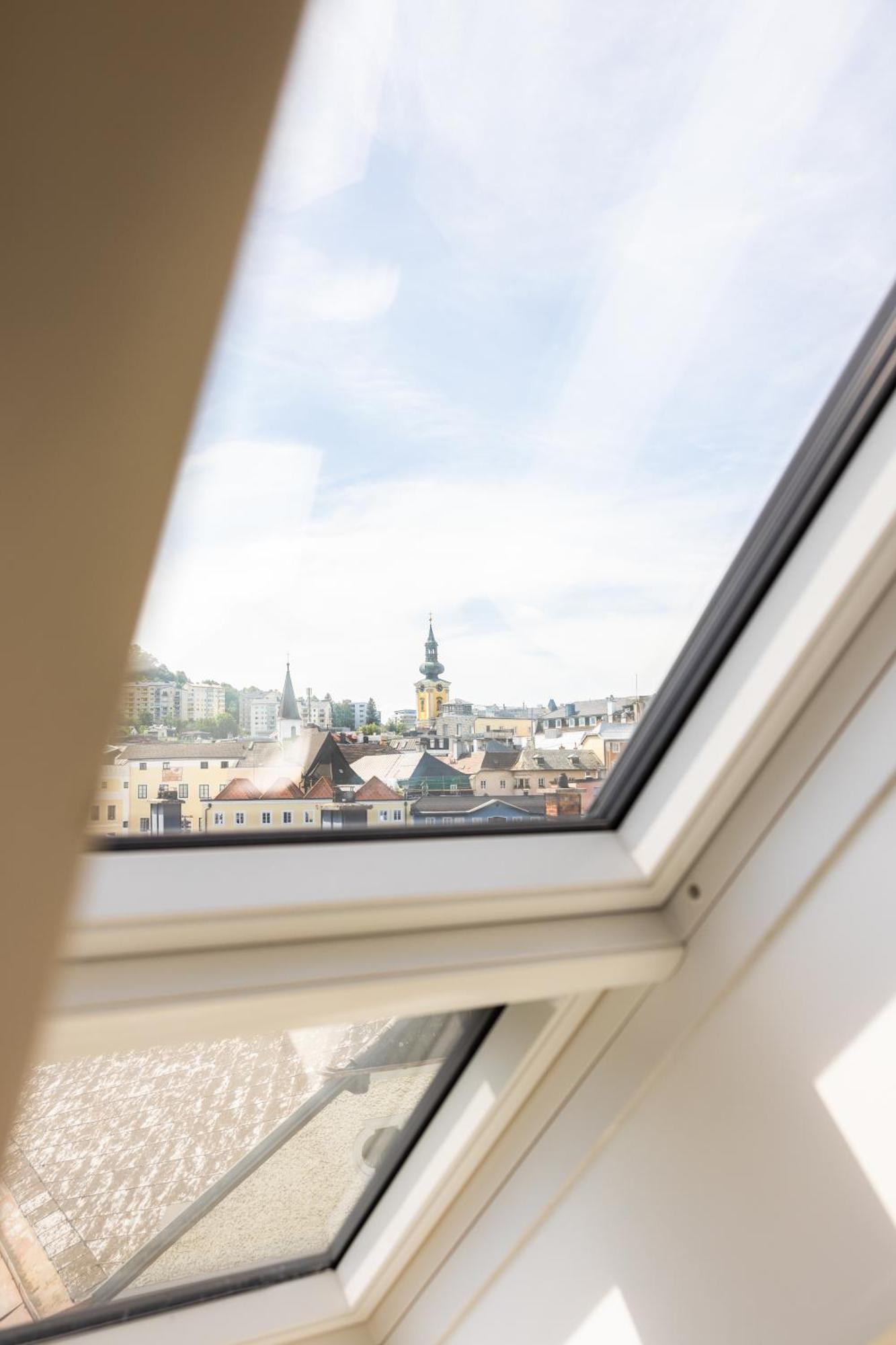 גמונדן Boutiquehotel Zum Goldenen Hirschen מראה חיצוני תמונה