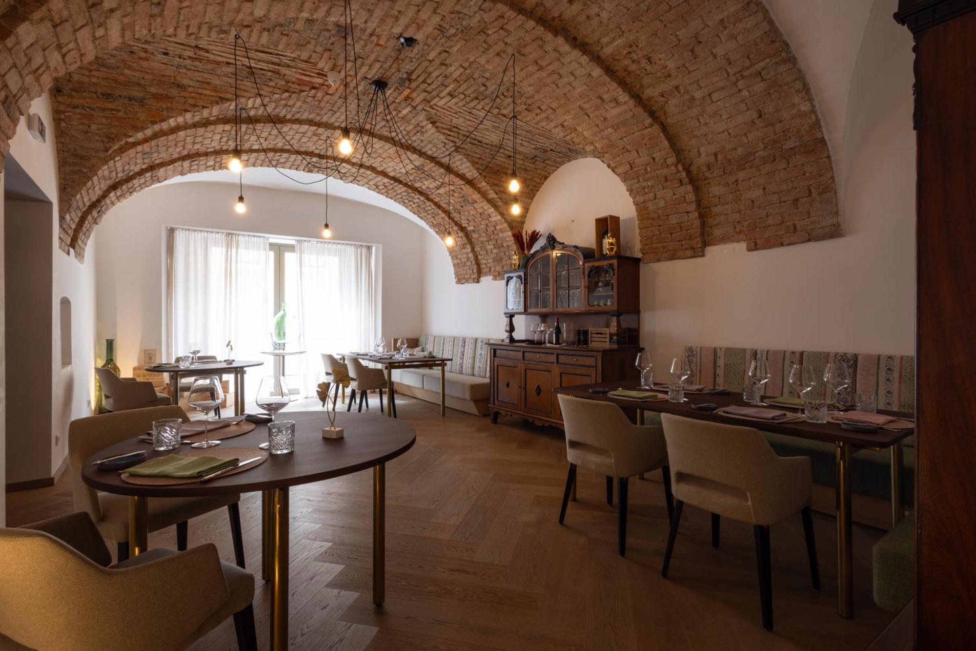 גמונדן Boutiquehotel Zum Goldenen Hirschen מראה חיצוני תמונה